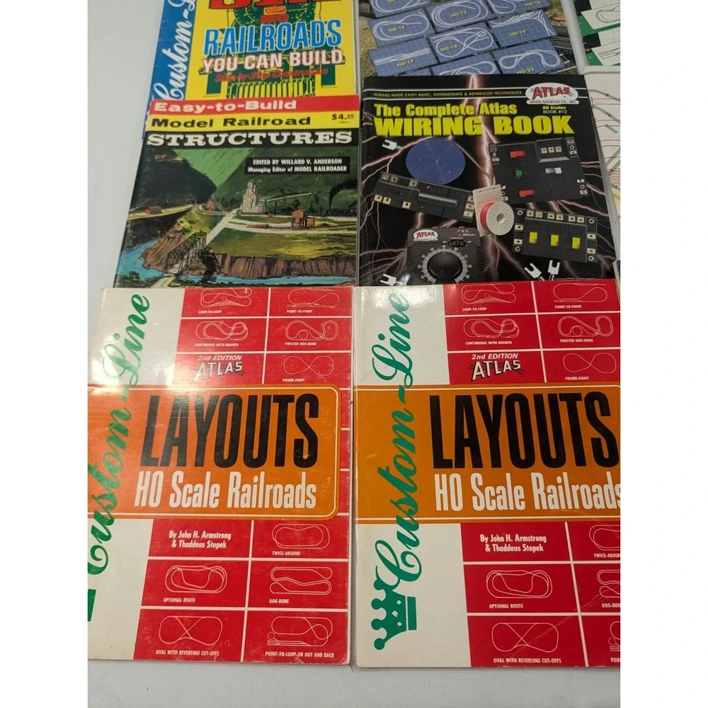 AMERICAN FLYER,LIONEL ATLAS AND MORE‎ PAPERBACK TRAIN BOOKS 12 Total